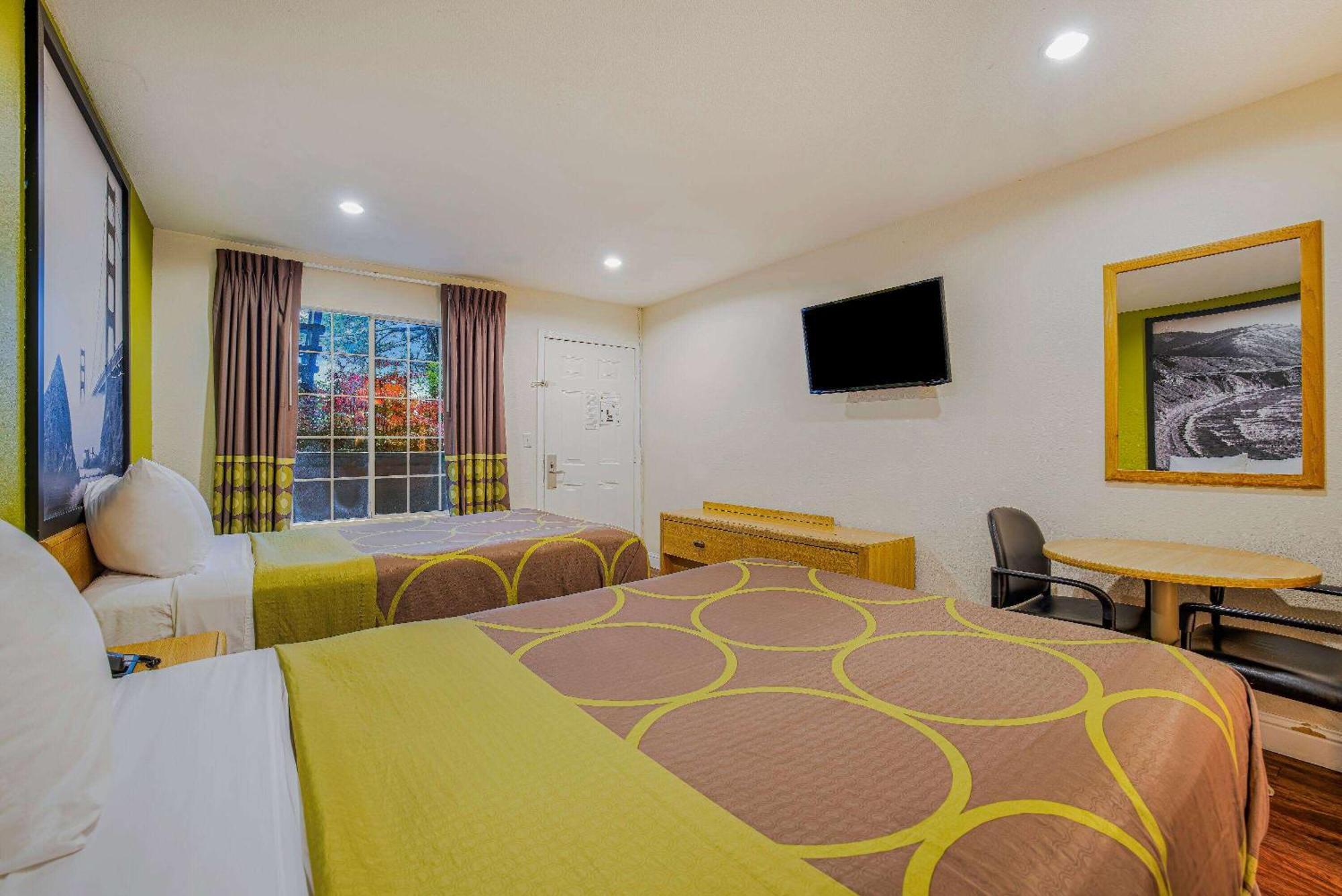 Super 8 By Wyndham Auburn Hotell Eksteriør bilde